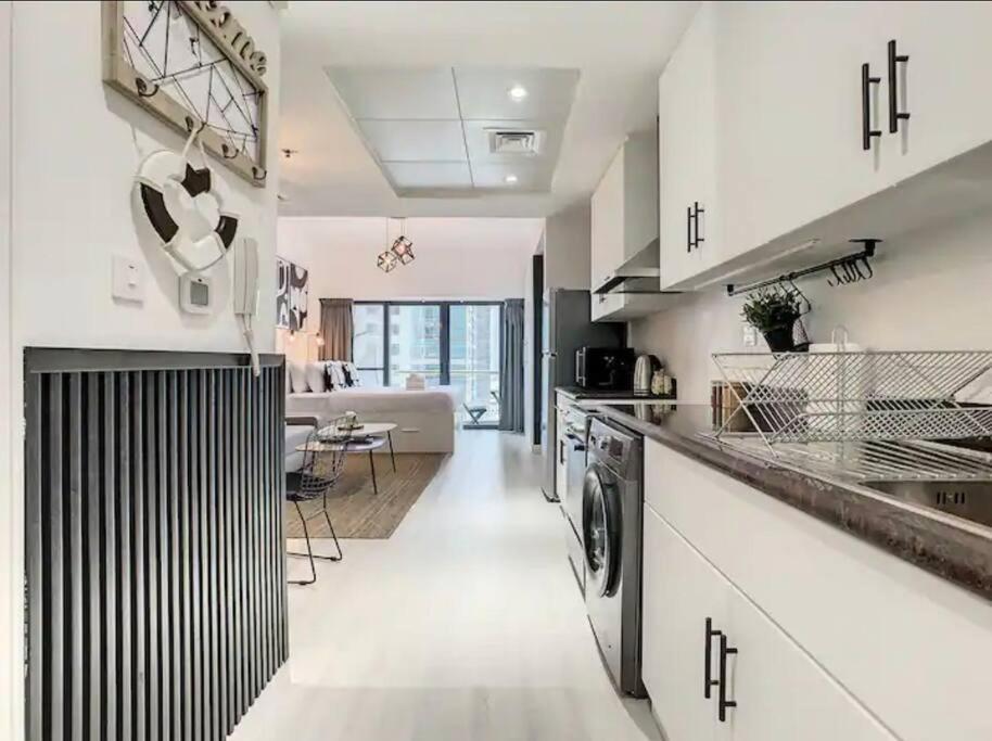 Luxury Modern Studio In Jlt With Amazing View & Rooftop Pool - Sleeps 3 Dubai Exterior foto