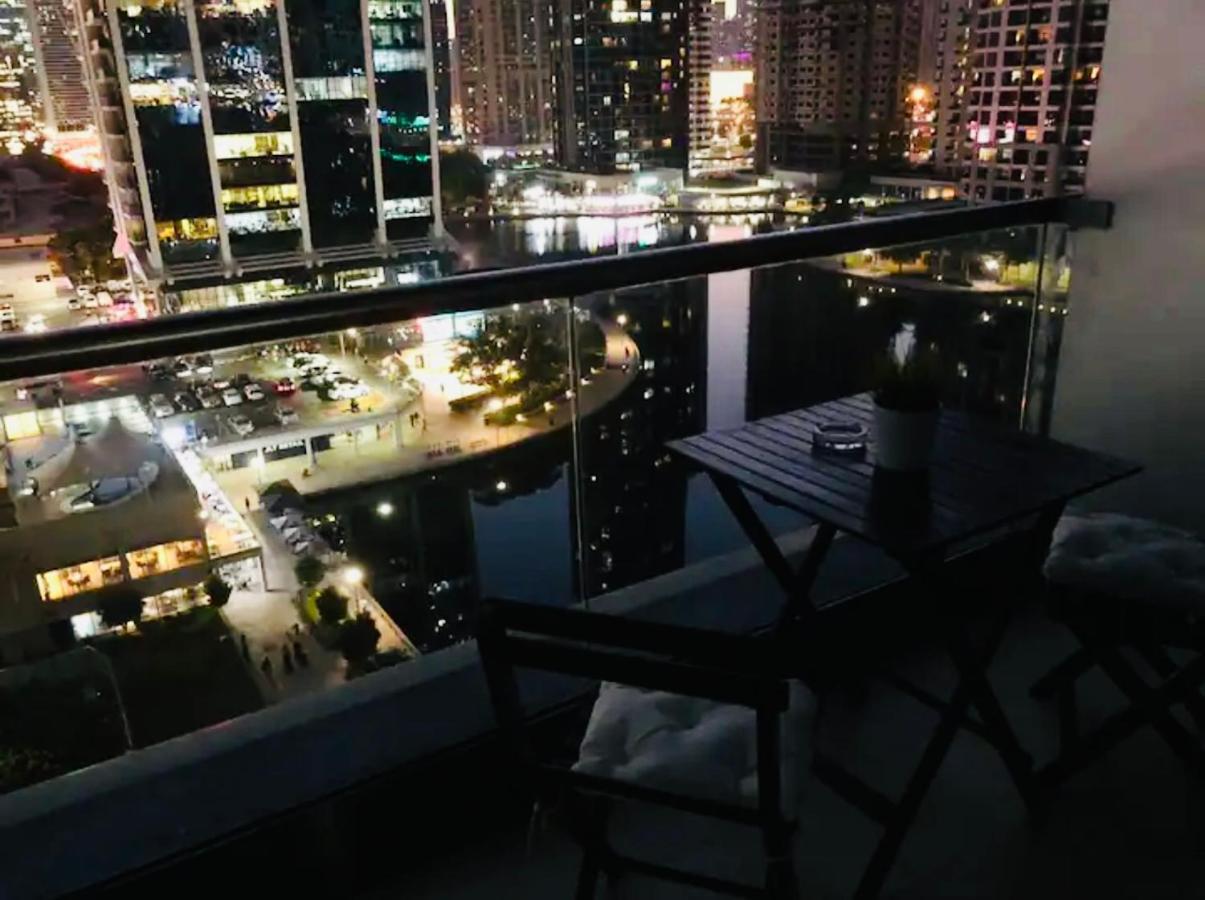 Luxury Modern Studio In Jlt With Amazing View & Rooftop Pool - Sleeps 3 Dubai Exterior foto